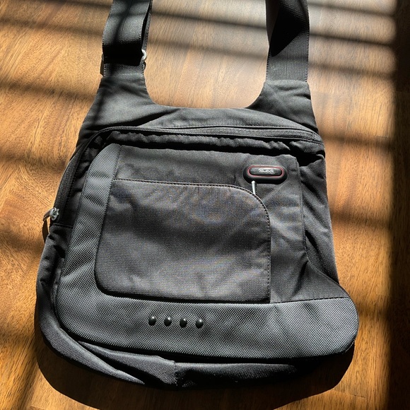 Tumi Black and Red Messenger Bag - Picture 8 of 13